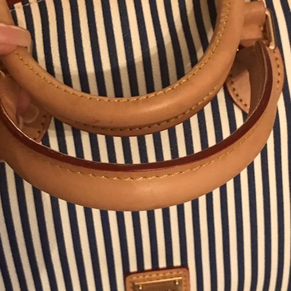 MWOT Dooney and Burke purse - Picture 7 of 15